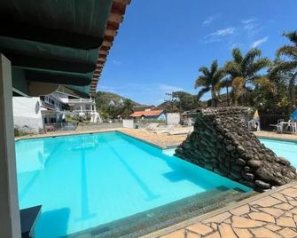 Hotel Sacra Família - Engenheiro Paulo de Frontin - Piscina