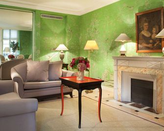 Hôtel du Danube Saint Germain - Paris - Living room
