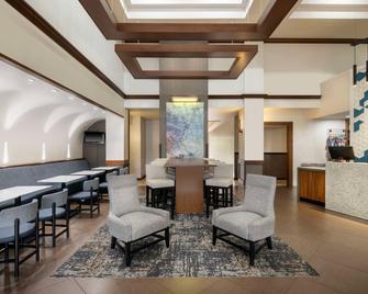 Hyatt Place Tampa Busch Gardens - Tampa - Lobby