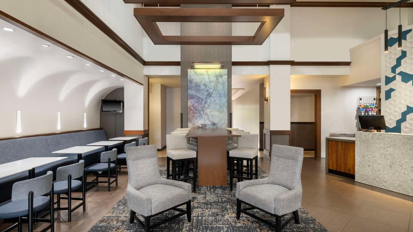 Hyatt Place Tampa Busch Gardens