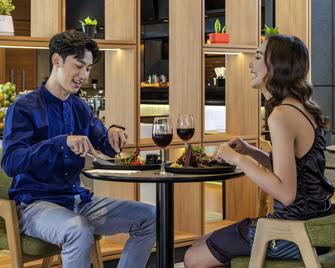 ibis Chiang Mai Nimman Journeyhub - Chiang Mai - Restaurante