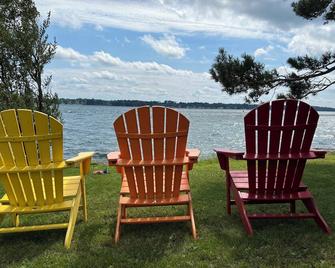 Charming 4 Bedroom Private Island Escape in the 1000 islands! - Clayton - Patio