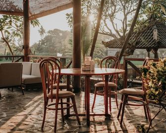 Rumi Bumi Lovina - A Home For Unhurried Days - Buleleng - Patio