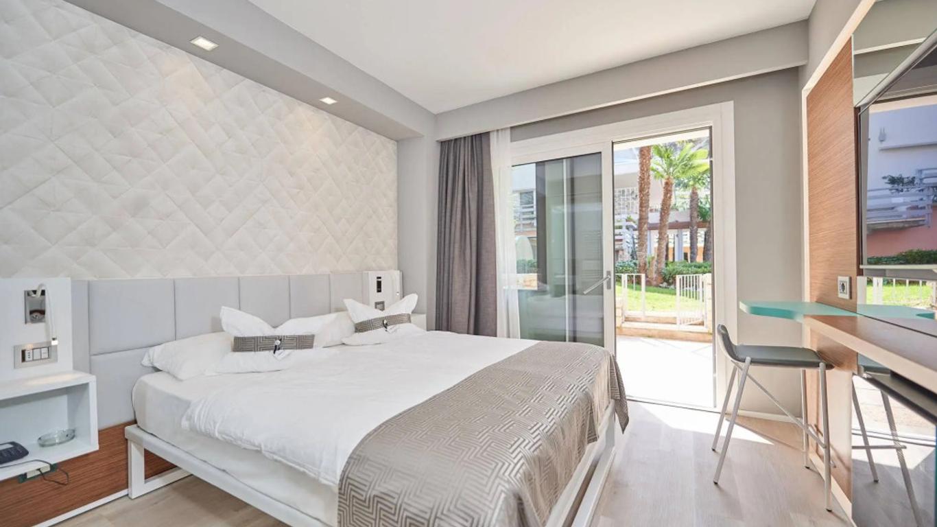 هوتل كاستيلو لايك فرونت