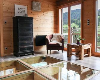 L'Evidence luxury chalet: Sauna & Spa, Pond, Fitness Room & Games - Ventron - Вітальня