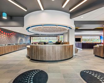 Tru by Hilton Kansas City Airport - Platte Gardens - Recepción