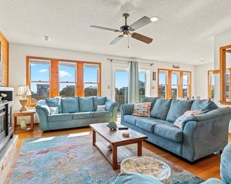 4 Bedroom in Duck - Almost Oceanfront - Awesome views\n - Duck - Sala de estar