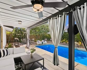 The Colony Enclave - #1 Hideaway in Palm Springs - Palm Springs - Pool