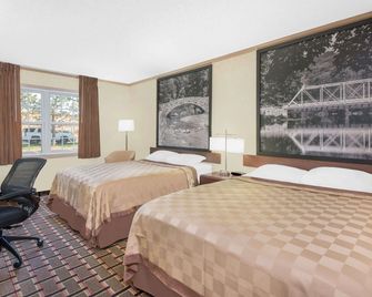 莫米佩里斯堡托萊多速 8 酒店 - 茂米 - 莫米