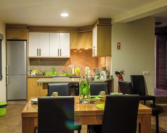 - House Cevidade - Agritourism - Rural Tourism - with pool - Melgaço - Кухня