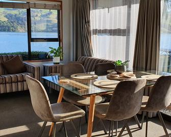 Akaroa Waterfront Motels - Akaroa - Essbereich