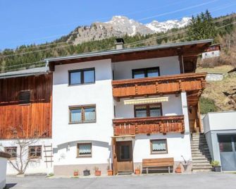 Holiday Home Hölzl by Interhome - Flirsch - Gebäude