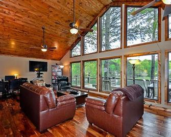 Lake Front, Pets, Theater, Dock, Swim-Fish-Boat, Fire Pit, New Boat - Waleska - Living room
