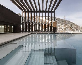 Stoa - Elegant & Romantic Guest House (Adults Only) - San Vigilio di Marebbe - Bể bơi