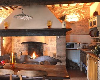 Tuscan villa pool spa Siena Montepulciano Perugia Pienza Florence 2 hours from Rome - Cetona - Soggiorno
