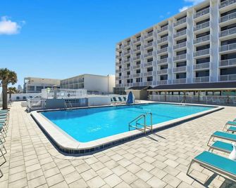 The Maverick Resort - אורמונד ביץ' - בריכה