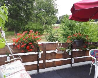 2-Room Apartment Sunrise In The Beautiful Muldental - Penig - Innenhof