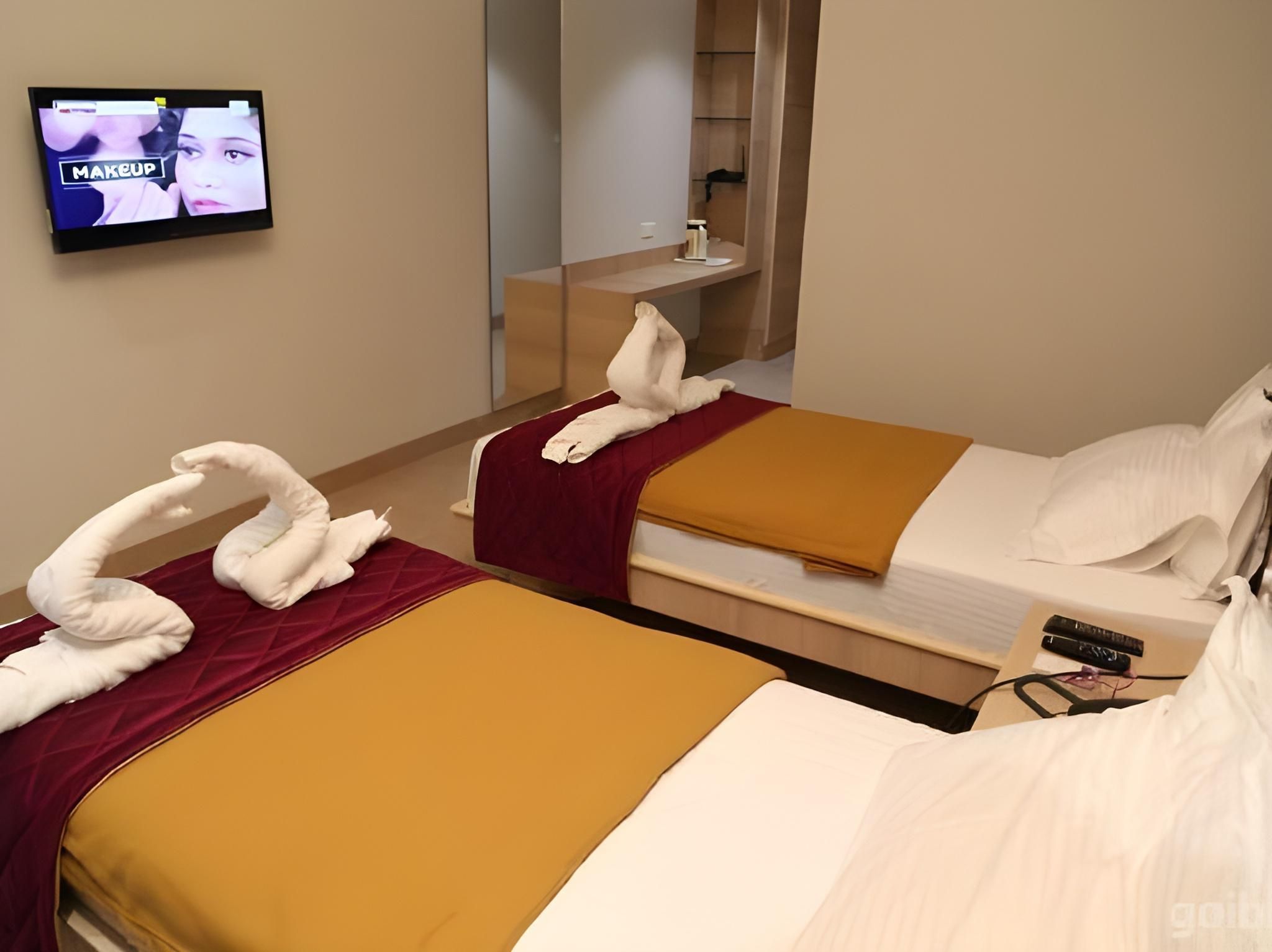 The Palm Residency- Ariyanoor