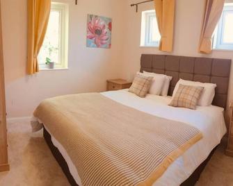 Private 1st Floor Apartment - Perfect for Port of Dover, Eurotunnel and Short Stays - Dover - Sypialnia