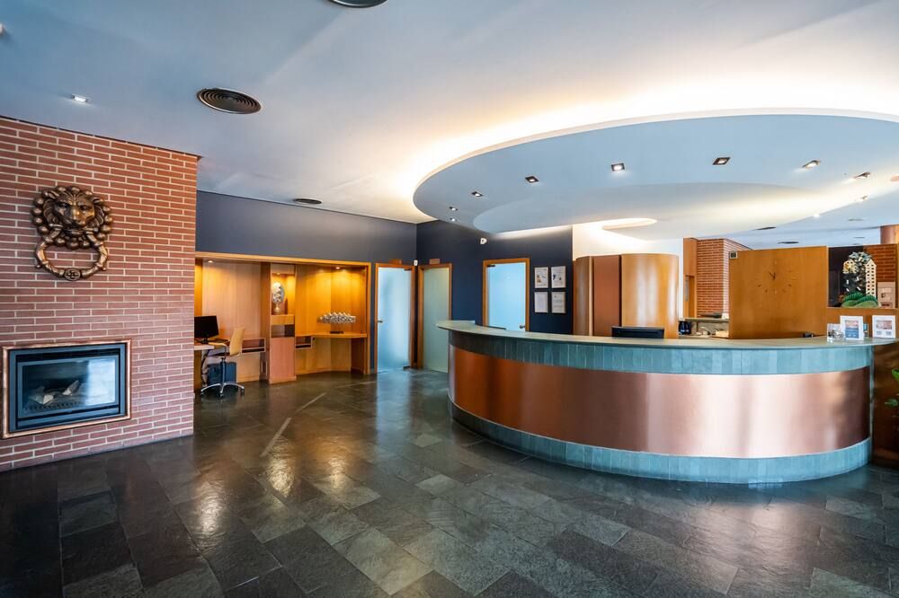 Posadas De Espana Paterna - ולנסיה - דלפק קבלה