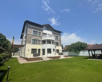 Iarca Inn - Bucarest - Edificio