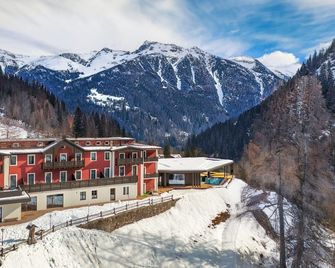 Hotel Vioz - Family Hotel & Apartments - Peio