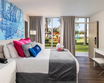 Magic Moment Resort And Kids Club - קיסימי - חדר שינה