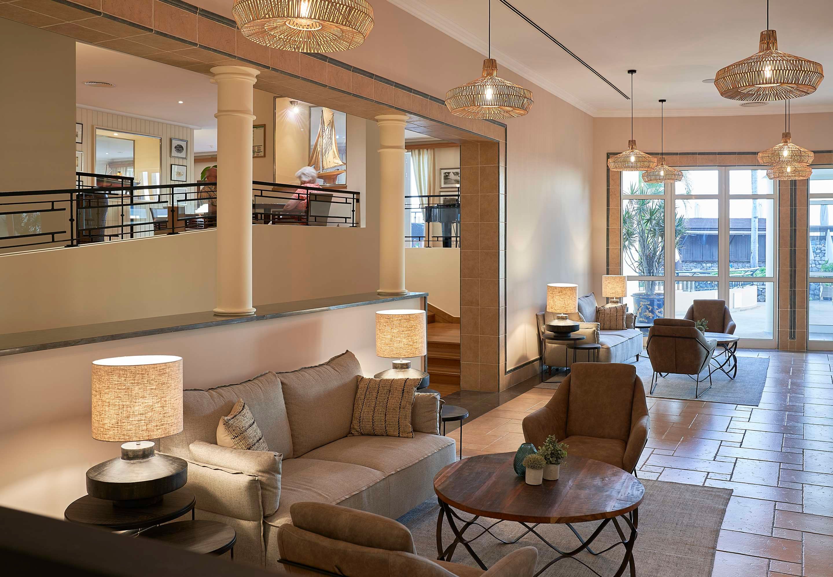 Porto Santa Maria Hotel - פונשל - טרקלין