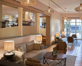 Porto Santa Maria Hotel - פונשל - טרקלין