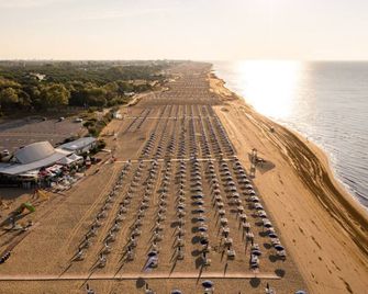 One bedroom apartment with stunning sea view - Bibione - Playa