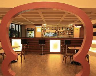Lotos Inn & Suites, Nairobi - Nairobi - Bar