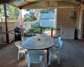 Great home right in the heart of Gawler with close proximity to the Barossa - 골러 - 발코니
