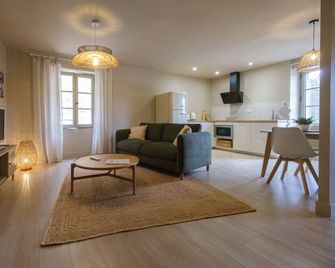 Gîte de la porte des tours - Domme - Living room