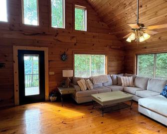 Dale Hollow Lakeview Cabin on Private Airport- 7KY4 - Albany - Sala de estar