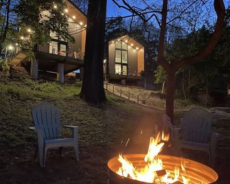 Twin Sycamore River Cottage, “Sunshine” - Lancaster - Patio