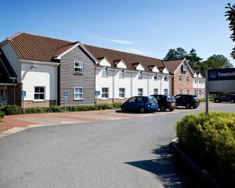 Travelodge Arundel Fontwell - Arundel - Building