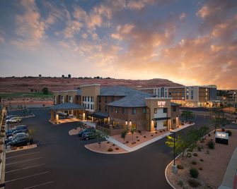 Garner Hotel Page - Lake Powell Area by IHG - Page - Edificio