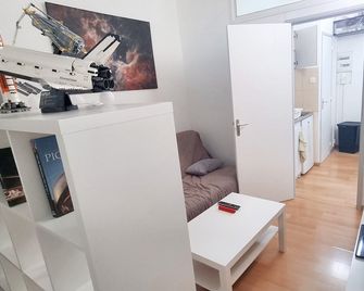 Appartement T2 bis Esprit industriel aerospatial - Toulouse La ville Rose - Toulouse - Salon
