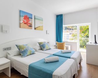 Hostal Neptuno - Peguera - חדר שינה