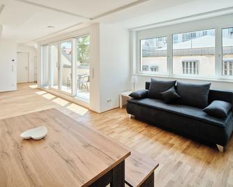 ماي شونبرون أبارتمنتس - فيينا - غرفة معيشة