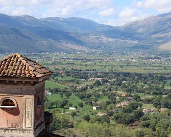 Villa Cosilinum - Padula - Vista del exterior