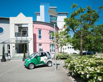 Hotel Am Froschbächel - Bühl - Building