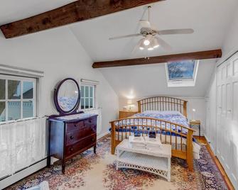 Linden Tree: Downtown Newburyport Gem - Steps to Events, Shops and the Harbor! - Newburyport - Bedroom