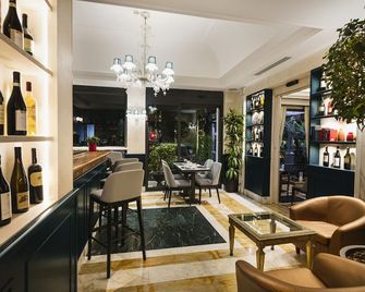 فندق تريليوسا بالاس كونغرس & سبا - روما - بار