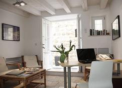 Miró Studio Apartments Dubrovnik - ดูบรอฟนิก - แผนกต้อนรับส่วนหน้า