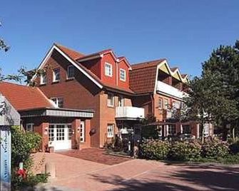 Hotel-Pension Störtebeker - Bensersiel - Gebouw