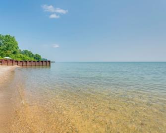 2 Blocks to Beaches Peaceful Retreat in Lexington - Lexington - Playa