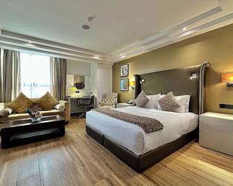 Victoria Crown Plaza Hotel - Lagos - Bedroom