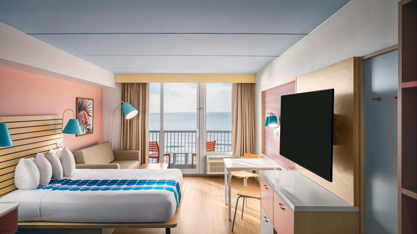 Golden Sands Carolina Beach Oceanfront, Tapestry by Hilton