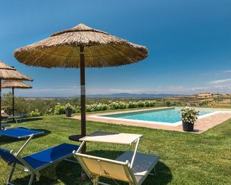 Podere N-8 Agriturismo in Maremma - Magliano in Toscana
